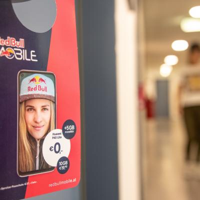 Boomerang.at - RedBull Mobile - Tuerhanger und BoomerangCards