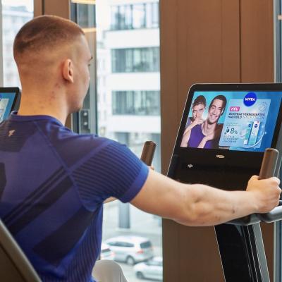 Boomerang - Nivea - Fitness - LightPoster - 3