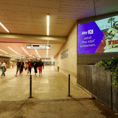 Boomerang - Sky X - Outdoor - mobile DOOH Projektion - 1