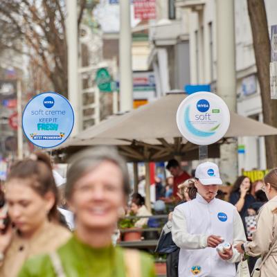 boomerang.at - Sprechblasen - Promotion - Outdoor - Nivea