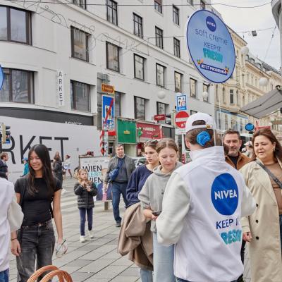 boomerang.at - Sprechblasen - Promotion - Outdoor - Nivea