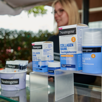 boomerang.at - Sprechblasen - Promotion - Outdoor - Neutrogena 