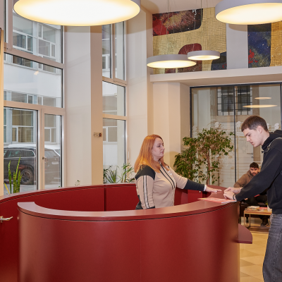 Boomerang.at - Education - AmbiScreens - Red Bull Mobile