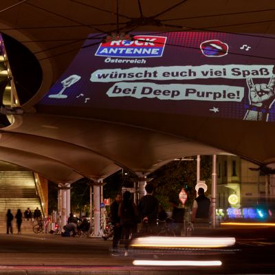 boomerang.at - mobile DOOH Projektionen - Outdoor - Rock Antenne