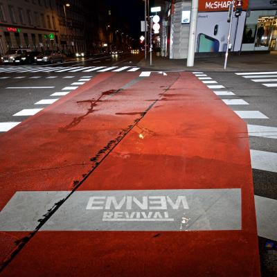 Boomerang.at - Streetbranding - Outdoor 1 - 2