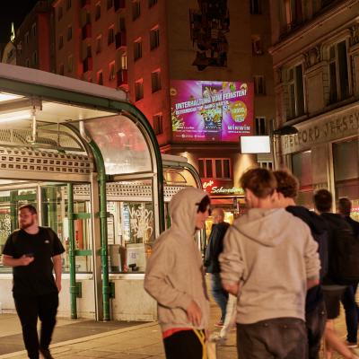 Boomerang.at - Mobile DOOH Projektion 