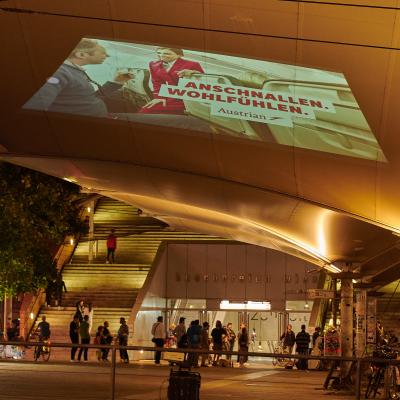 Boomerang.at - Mobile DOOH Projektion 