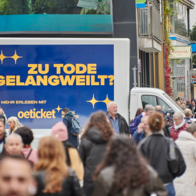 Boomerang.at - Mobile Billboard Tube - Outdoor